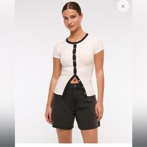 Abercrombie The Loose short, mid rise